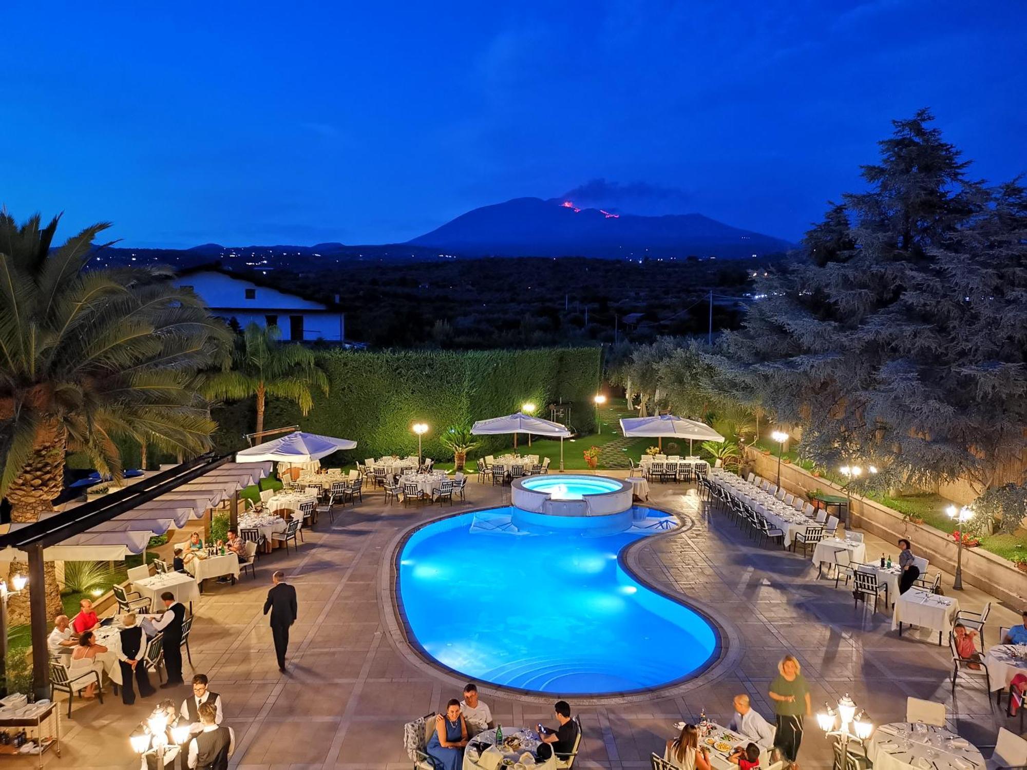 Hotel Ristorante Paradise Santa Maria di Licodia Esterno foto
